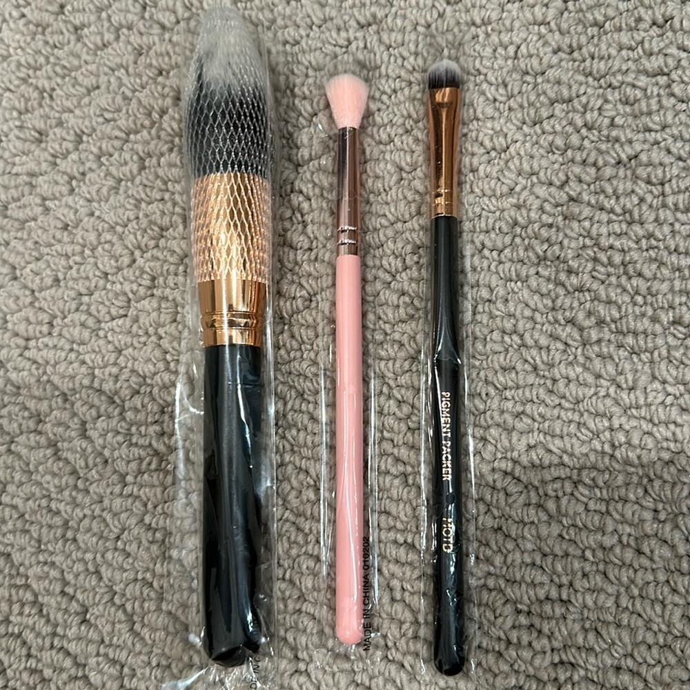 3 MOTD Brushes